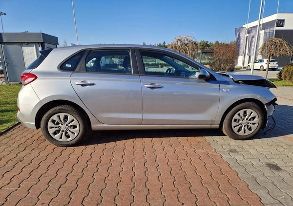 Hyundai I30 cena 33299 przebieg: 16000, rok produkcji 2023 z Pyzdry małe 106